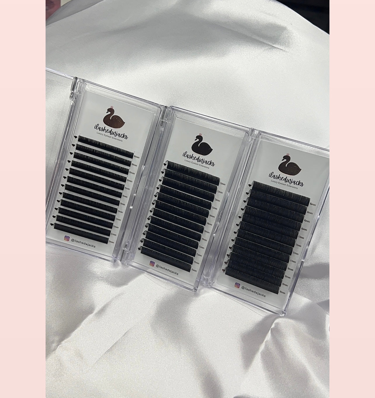 0.03 CC Volume Lash Trays