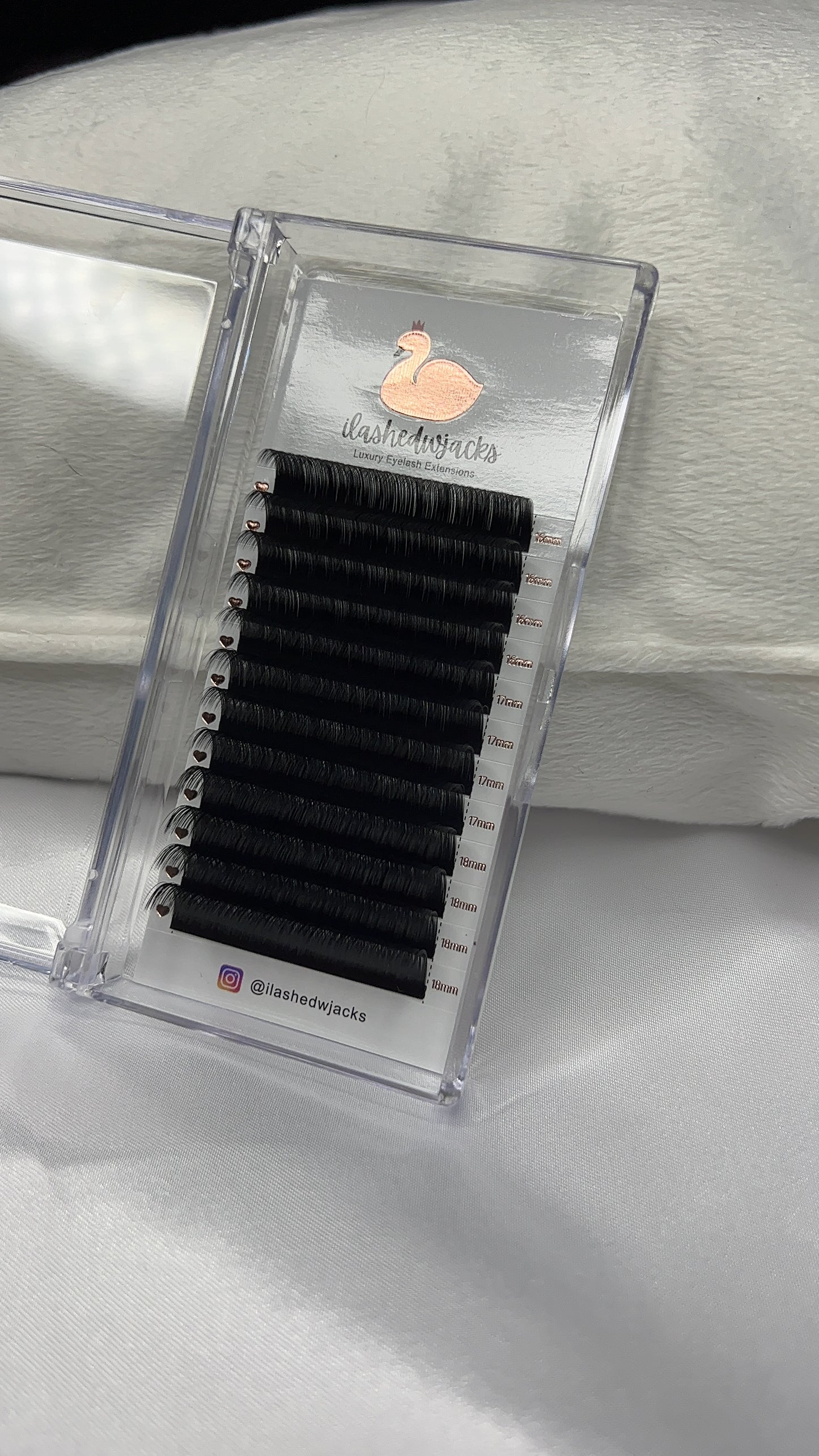 0.03 CC Volume Lash Trays